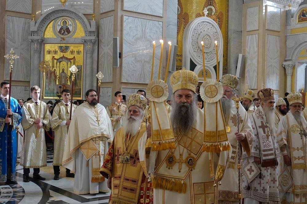 Liturgijom u Hramu Svetog Save počelo zasedanje Sabora SPC: Saboru prisustvuju vladike SPC iz celog sveta