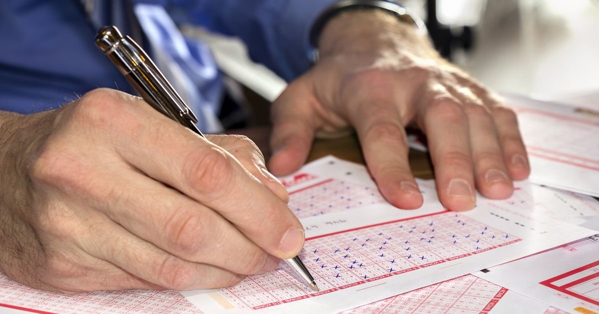Matematičar otkrio kako igrati loto: Ove kombinacije ljudi izbegavaju, a upravo one mogu biti najisplativije