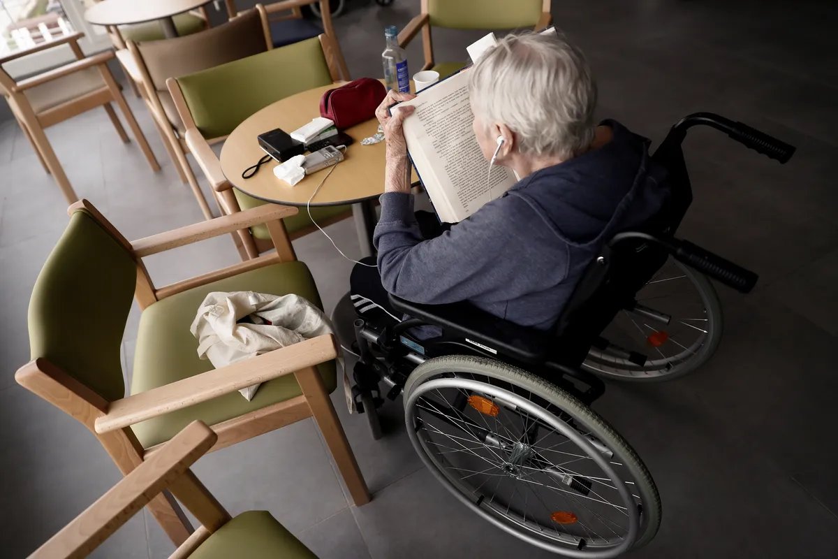 Ispovest Radmile o zlostavljanju i zanemarivanju njene majke u domu za stare: "Samo da su pozvali Hitnu pomoć, moja mama je sada zauvek invalid"