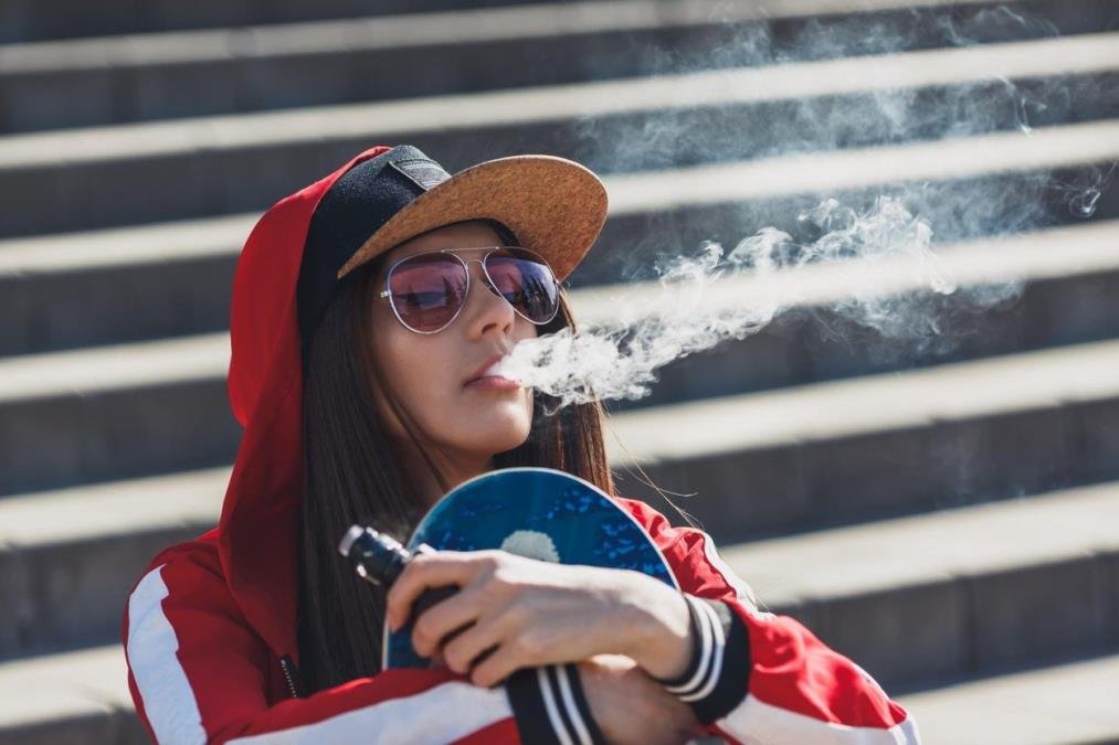 Šok studija srpskih naučnika: Otkrili šta elektronske cigarete rade plućima i koja aroma je najgora!