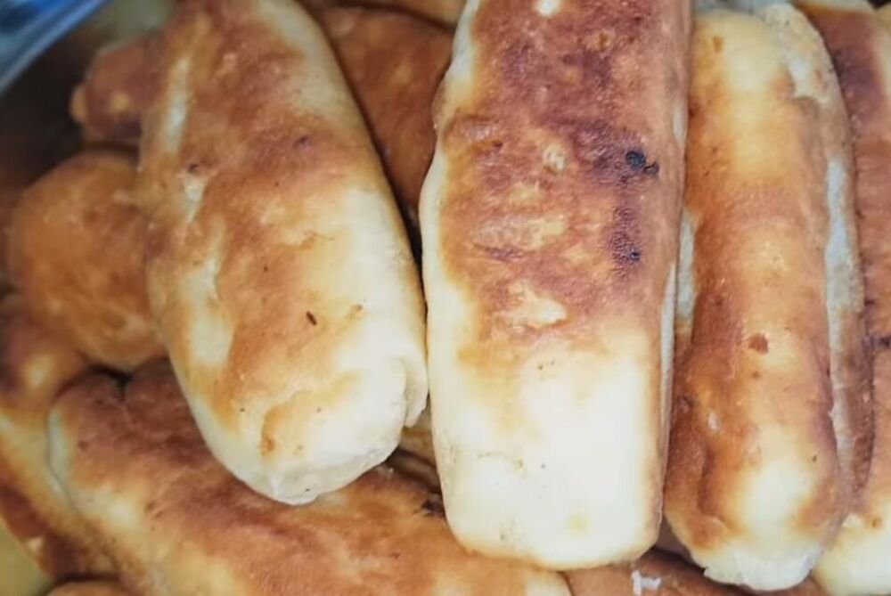 Ove ruske piroške koštaju manje od 300 dinara! Nahraniće čak 4 osobe, a tajna se krije u testu