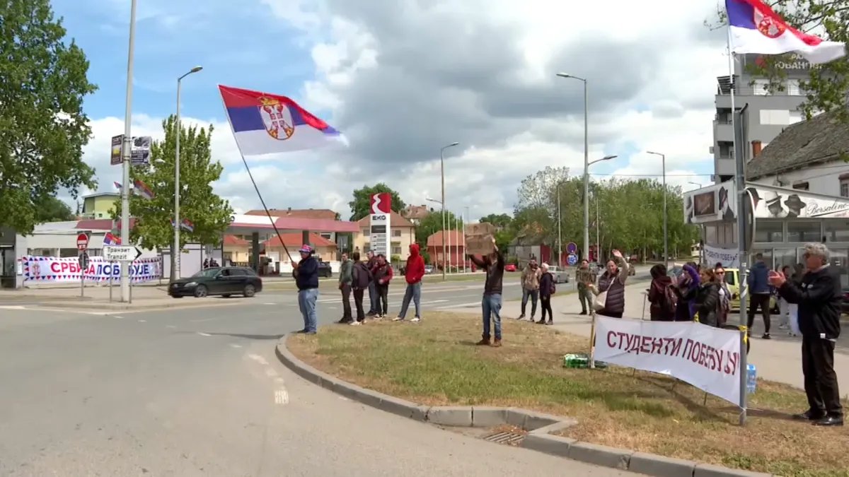 Police detain two high school students in Zrenjanin for directing remarks at ruling party activists