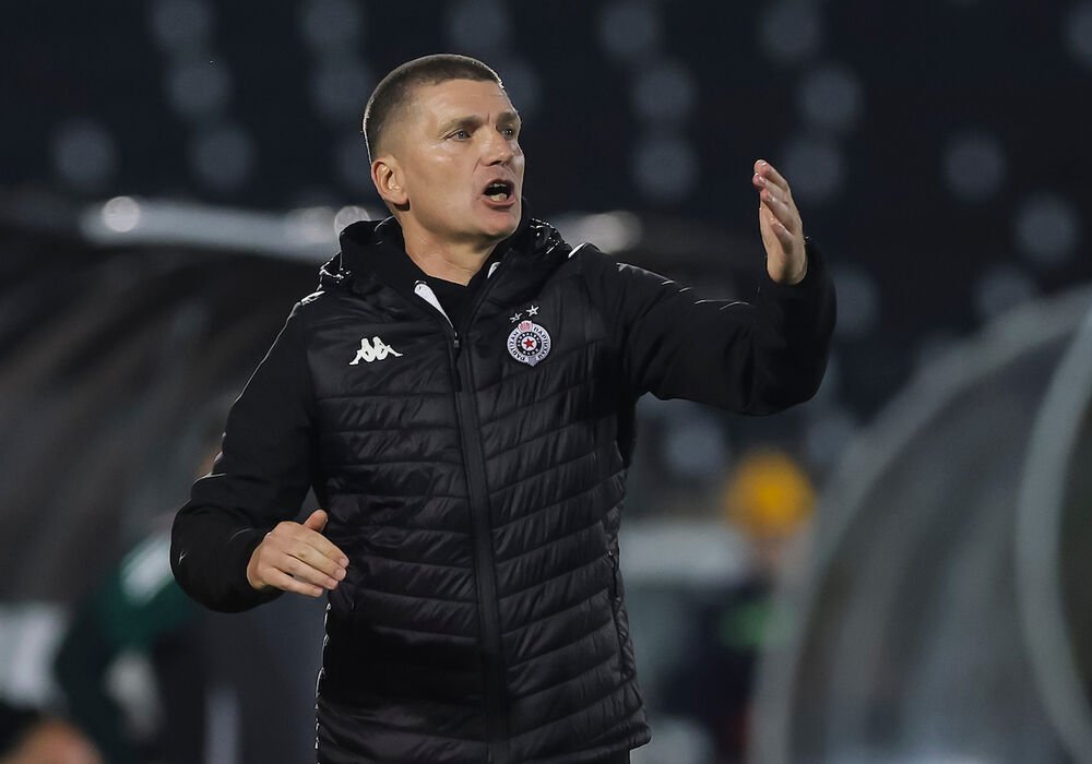 Novi problemi u Partizanu: Blagojević se sukobio sa Mitrovićem, ponovo prekinut trening!