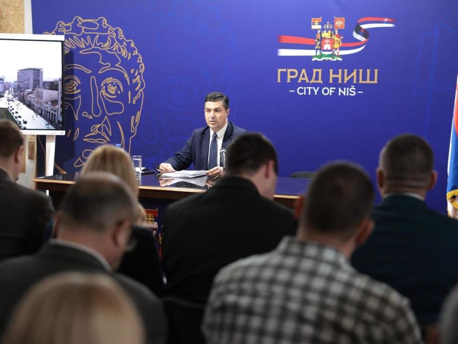 GRAD NIŠ DONEO VAŽNU ODLUKU: Zastave na jarbolima u svim niškim školama