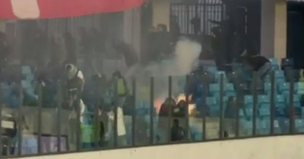 Jezive scene u Loznici, lete suzavac i topovski udari, pogledajte momenat ekplozije među Delijama