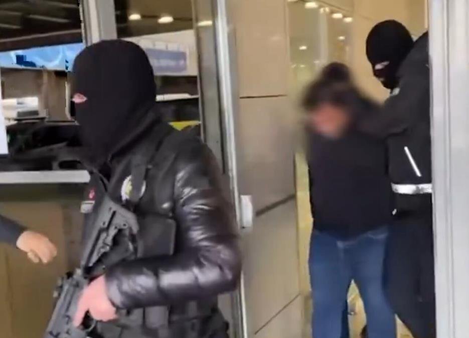 HAPŠENJA U TURSKOJ: Policija širom zemlje privela više od 320 ljudi povezanih sa islamskom državom (FOTO)