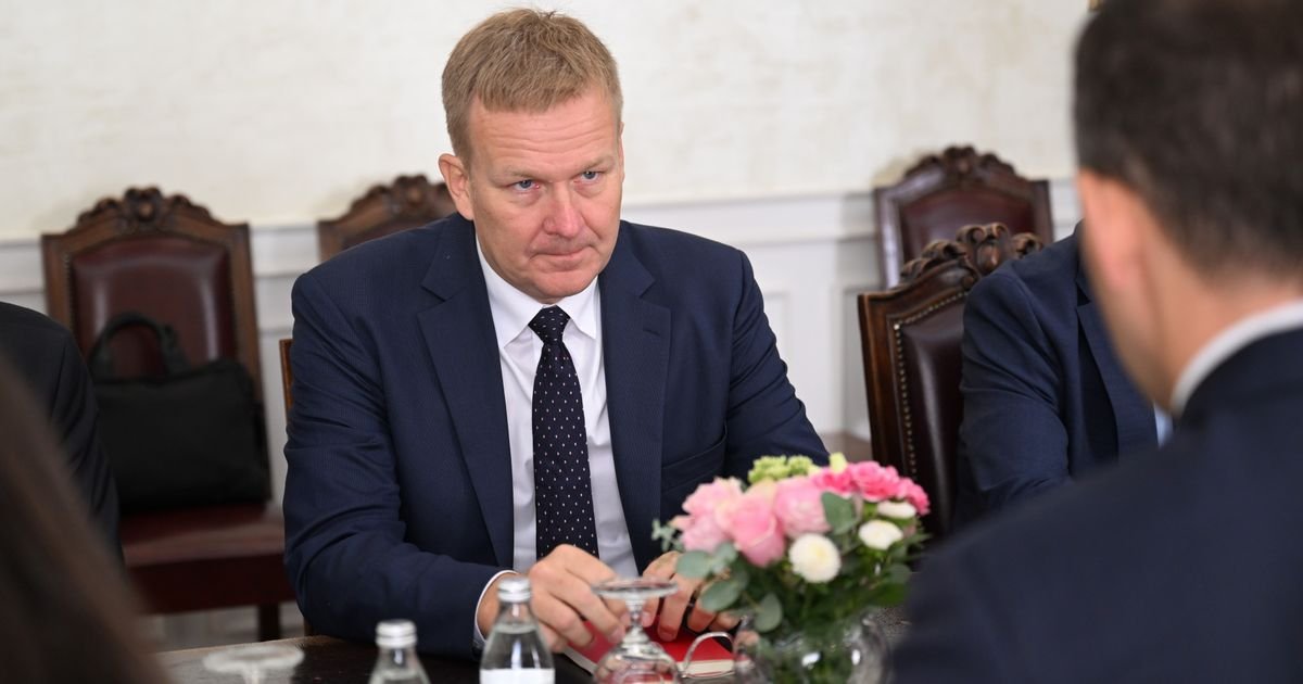 Sorensen announces that he met with chief Belgrade and Pristina negotiators separately