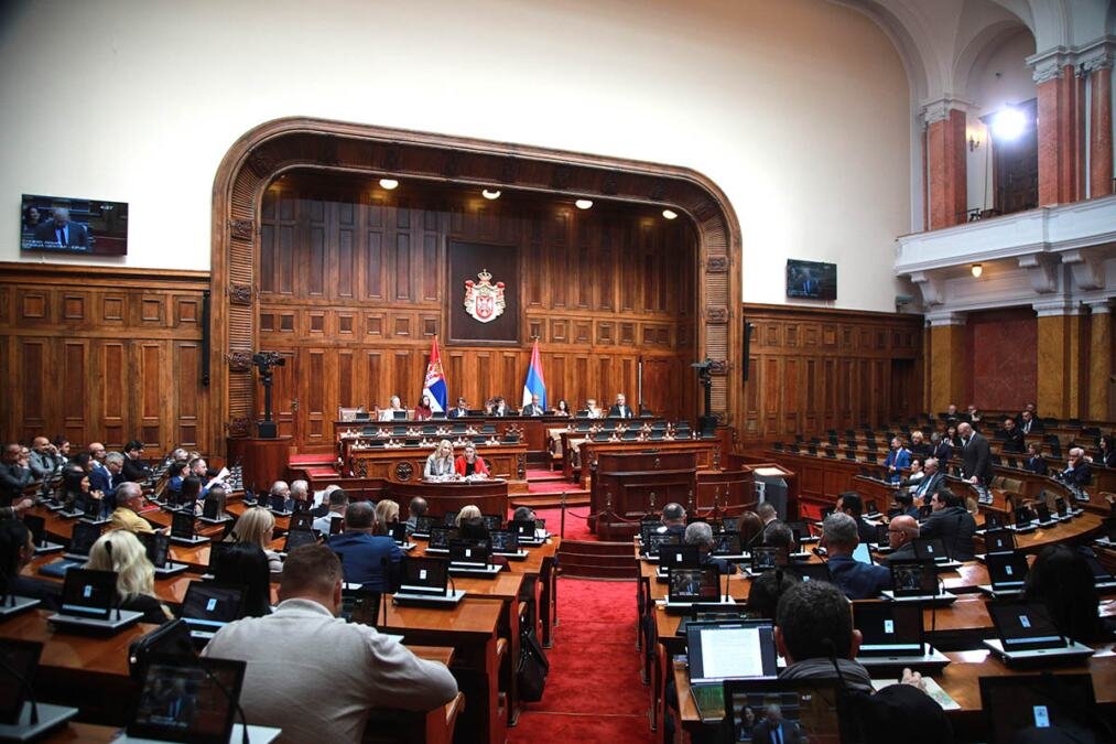 SKUPŠTINA SRBIJE NASTAVLJA RASPRAVU O IZBORNIM ZAKONIMA: Na dnevnom redu izmene i preporuke ODIHR-a