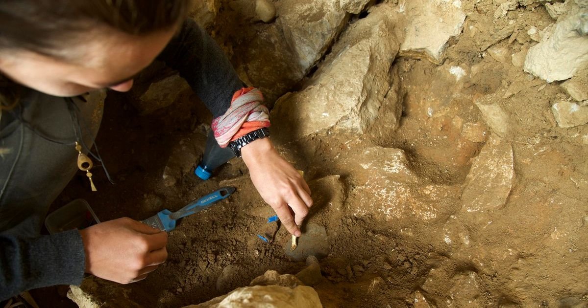 Da li su neandertalci izvodili stomatološke zahvate?! Pogledajte šta su Rusi otkrili u jednoj sibirskoj pećini