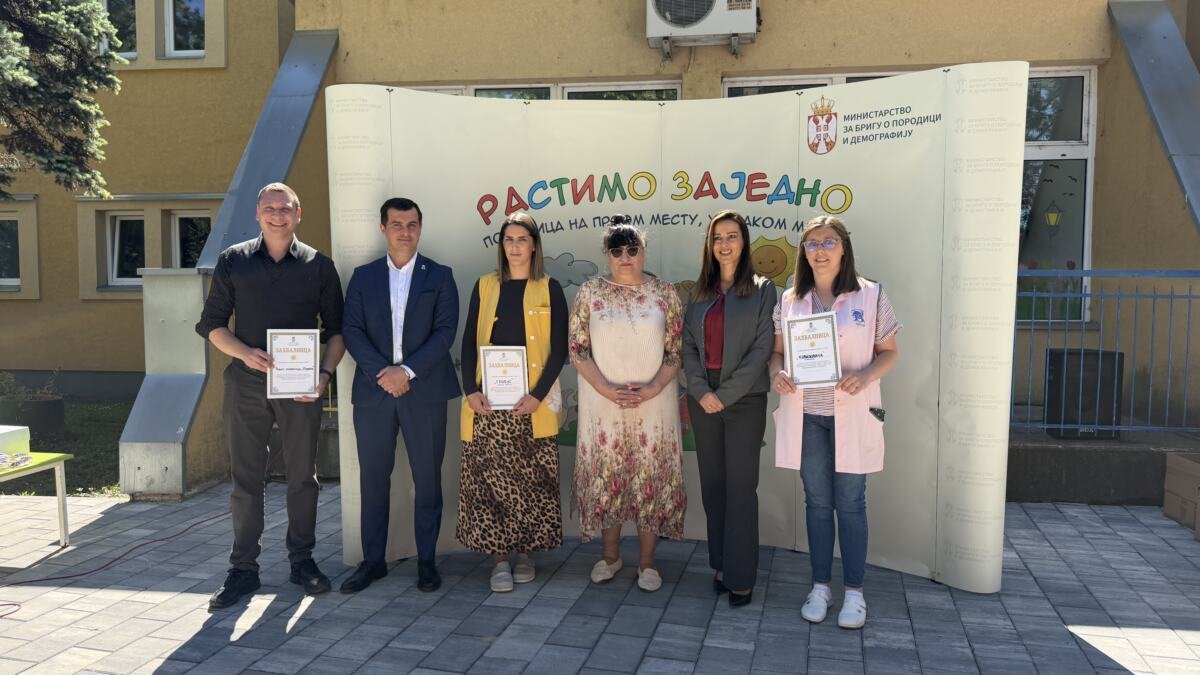 "Ulaganje u decu, obrazovanje i porodicu je ulaganje u demografski razvoj": Karavan za porodicu stigao u Despotovac FOTO