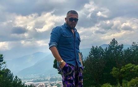 POZNATI PEVAČ ODBIO 30.000 EVRA DA UĐE U RIJALITI! Bez dlake na jeziku objasnio zašto ne želi: Sa tom sićom se ti zabavi...