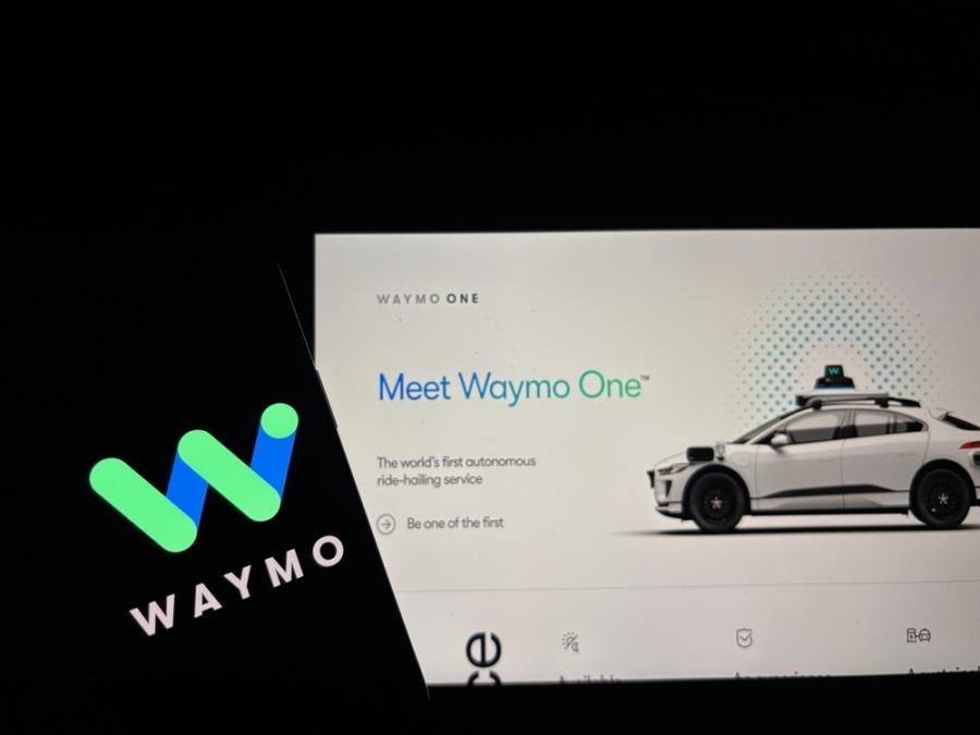 Šok u industriji autonomnih vozila: Waymo robotaksiji “ulaze” u poplave
