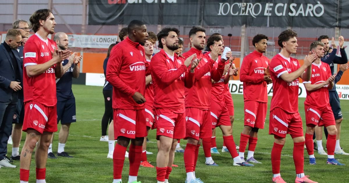 Tun još "mamuran" od proslave titule, doživeo istorijsku blamažu u utakmici u kojoj je viđeno 11 golova