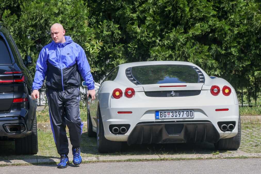VOZNI PARK DESINGERICE OD 2 MILIONA €! Za godinu dana promenio 10 besnih mašina, samo jedna vredi 650.000 € (FOTO)