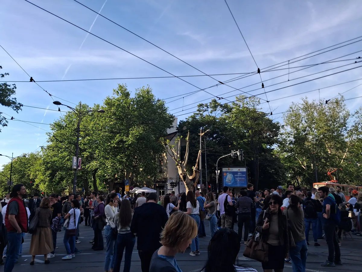 "Incident kod Pravnog fakulteta dokaz da građani više nisu bezbedni ni kada mirno stoje na ulici"