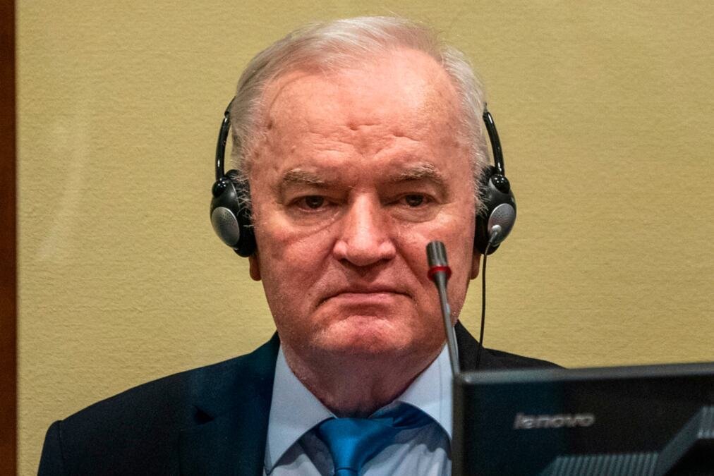 "GENERAL UMIRE U HAGU" Sin Ratka Mladića saopštio strašne vesti: Ne može da govori, vezan je za krevet, ne prepoznaje više ljude koji su stalno s njim