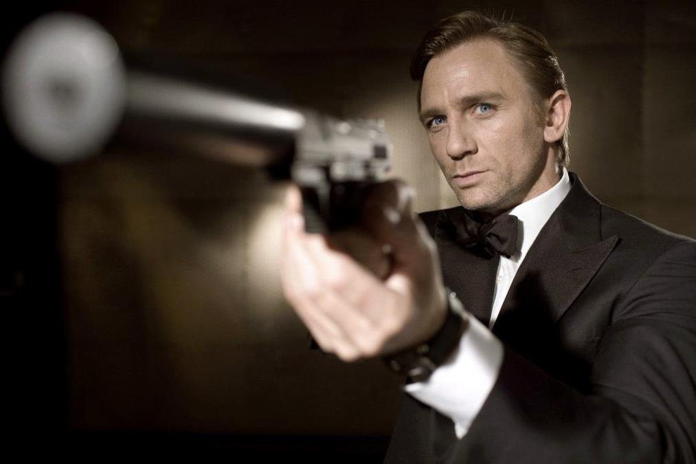 Ko je sledeći Džejms Bond? Nije Britanac i previsok je, ali žene su toliko lude za njim da ovaj glumac ima najveću šansu