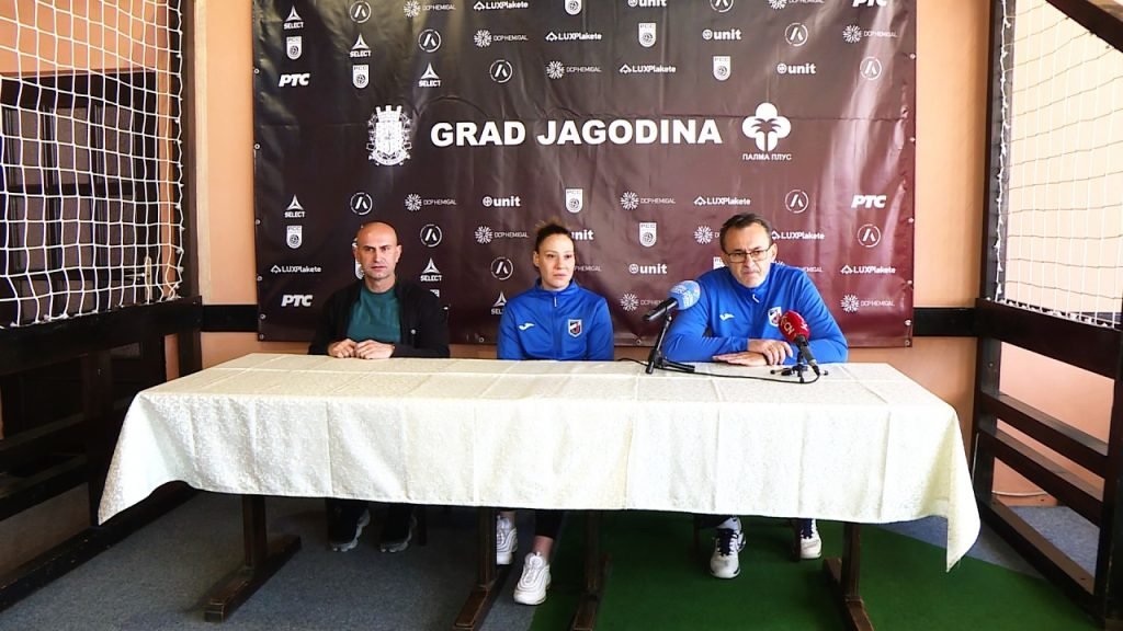 RUKOMETAŠICE JAGODINE POZIVAJU PUBLIKU U SUBOTU NA POSLEDNJU UTAKMICU SEZONE