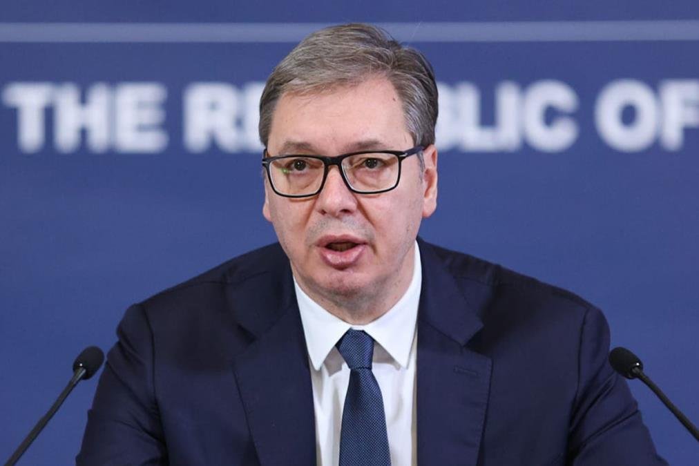 ISTORIJSKO OBRAĆANJE VUČIĆA GRAĐANIMA CRNE GORE! Veliki autorski tekst predsednika Srbije za "Borbu": Krivi smo, i izvinite što smo vas voleli više nego vi nas