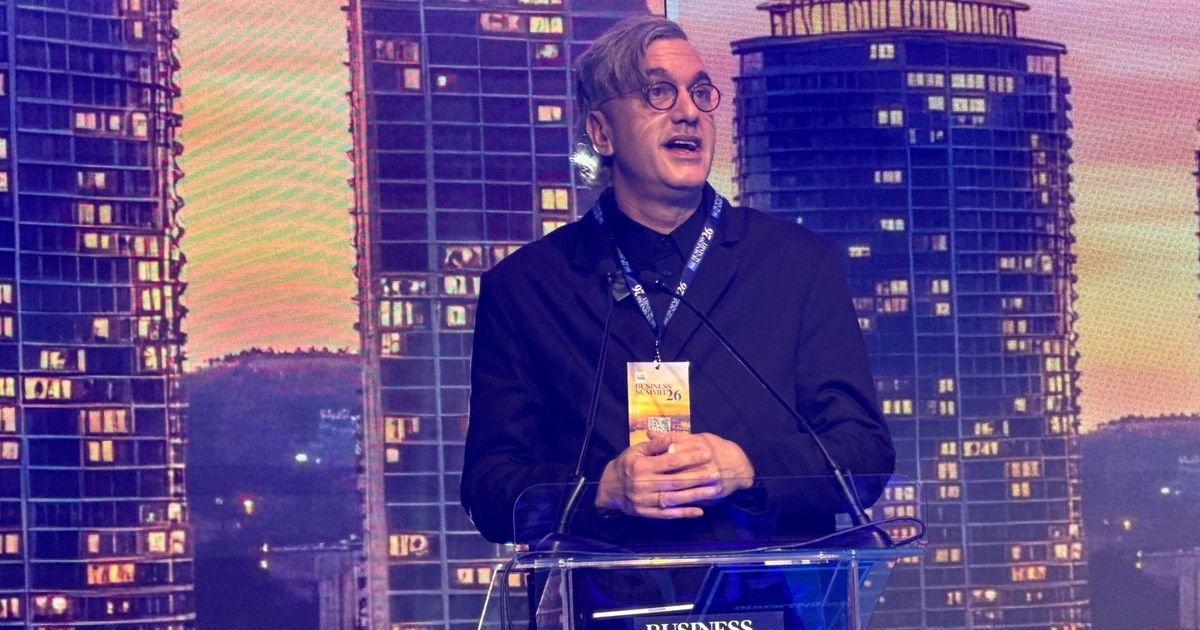 Čadež: Pred Srbijom generacijska šansa da gradi ekonomski suverenitet kroz veštačku inteligenciju