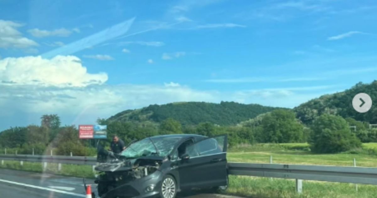 Udes na auto-putu ka Nišu: Prednja strana auta skroz uništena, stvaraju se zastoji