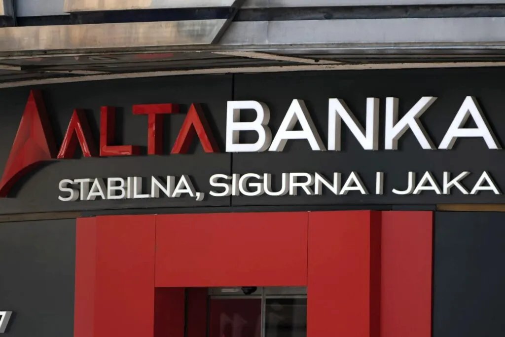 Vučićev model za spasavanje režimskih medija stiže u Skoplje: Alta banka u centru afere oko Alfa TV