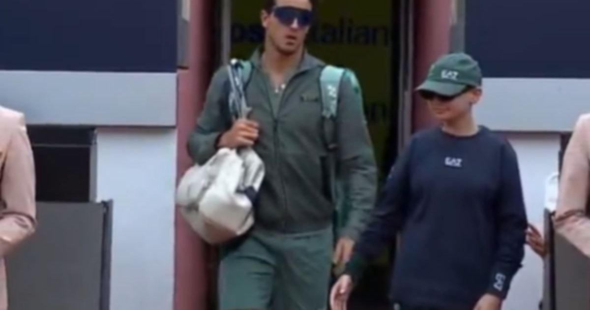 Neviđeni skandal u Rimu: Italijanski teniser prošao pored slepog deteta, ono ga čekalo sa ispruženom rukom