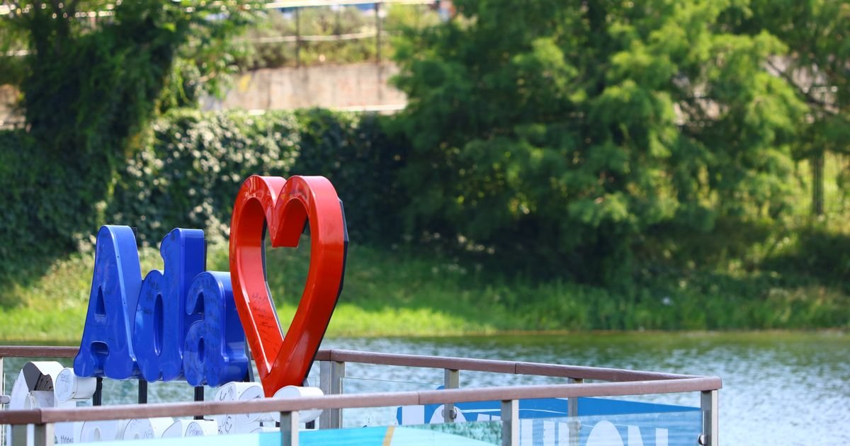 Stravičan incident na Adi Ciganliji: Muškarac teško povređen na fudbalskom terenu