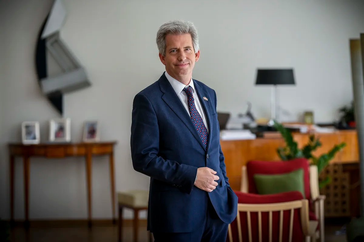 Veliki intervju ambasadora Britanije za Nova.rs: Edvard Ferguson o odnosima država, studentskom pokretu, protestima, izbornim uslovima i potencijalu Srbije