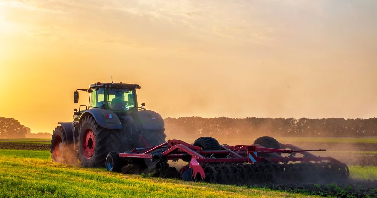 Marijana je zbog svog deke dizajnirala traktor: Želeo je da ga ima, a nije imao novca da kupi