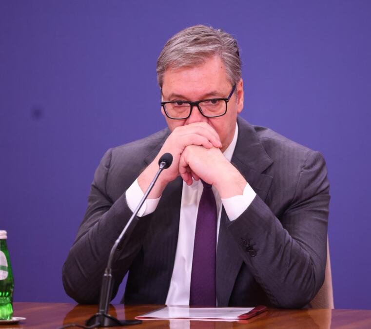 KO STOJI IZA NAPADA NA VUČIĆA I PORODICU PREDSEDNIKA? Laži o restoranu plasirao osuđeni kriminalac  - sin Vesne Medenice - pod zaštitom kavačkog klana