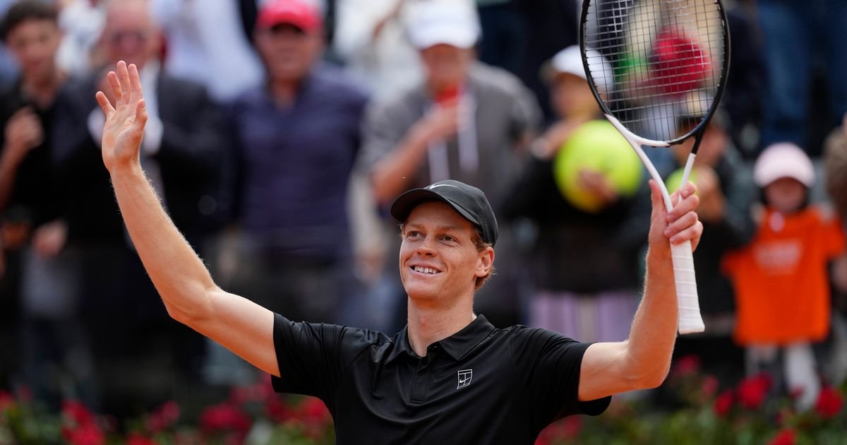 Janik Siner nakon skandala i dvodnevnog meča izbacio Danila Medvedeva za finale Rima
