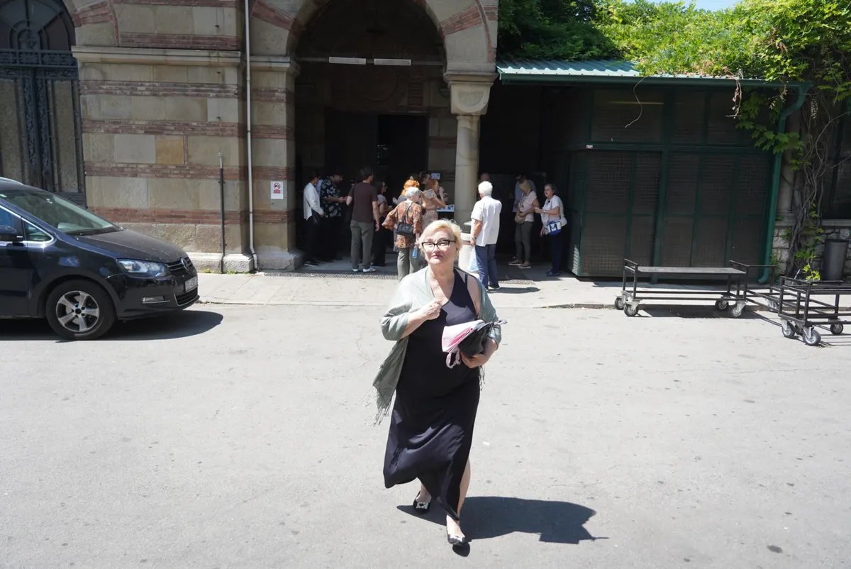 "Borim se sa kancerom, primam hemioterapiju jer želim da živim": Bolna ispovest naše poznate pevačice o teškoj bolesti - "Muž je imao tri moždana udara..."