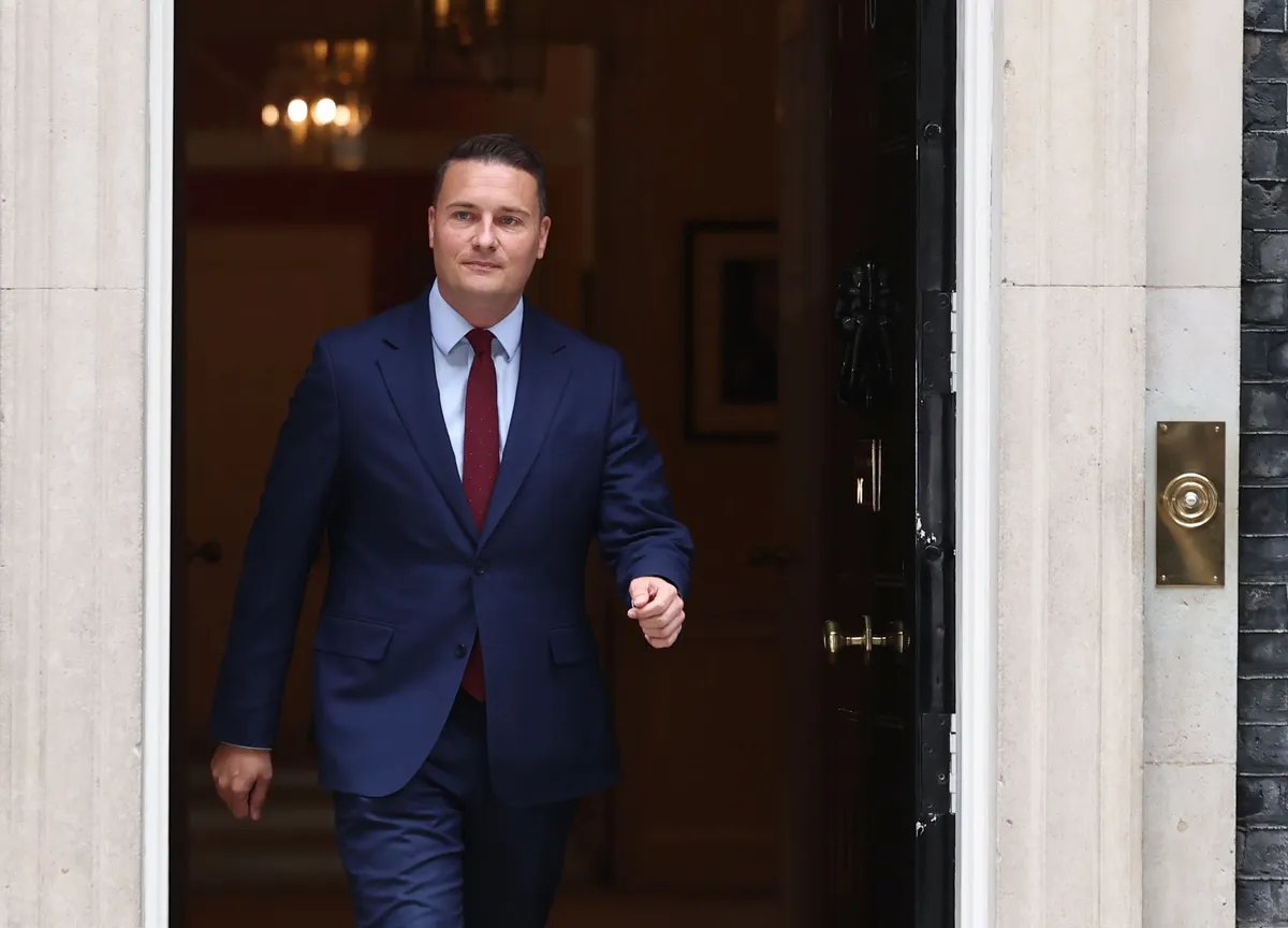 Trka za naslednika Starmera: Striting za povratak u EU, britanski ministar zdravlja sprema kandidaturu