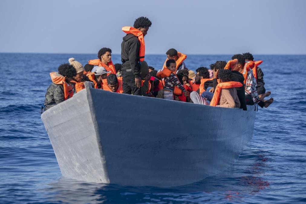 AMERIKANCI DEPORTUJU MIGRANTE, OVA ZEMLJA ĆE IH PRIHVATITI: Oglasio se šef diplomatije