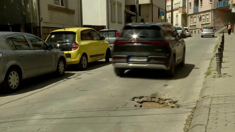 Nova veština - kako izbeći rupe u Kragujevcu: Ima li efekta akcija saniranja koju je pokrenulo JKP Šumadija