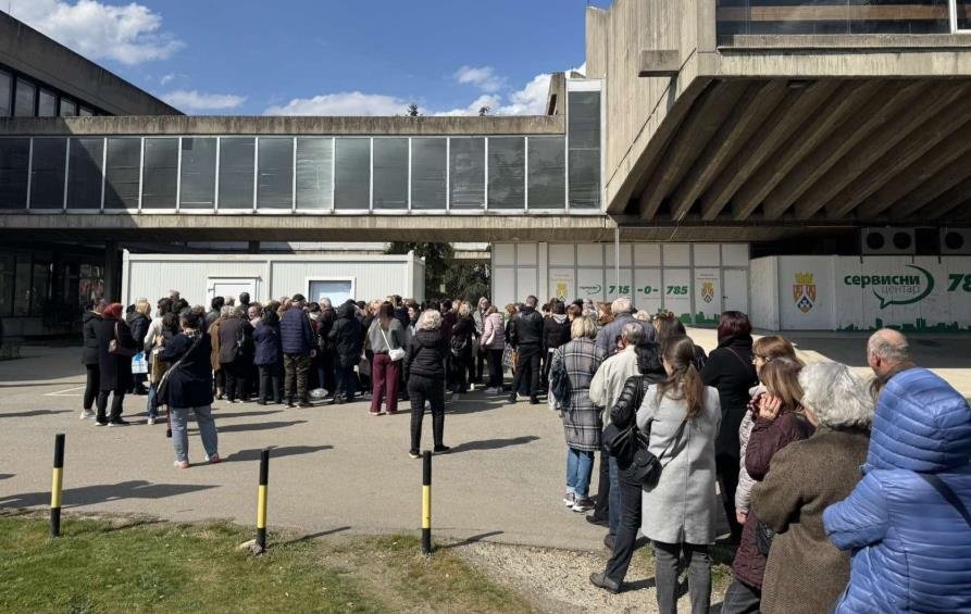 BESPLATNI PREGLEDI DANAS U NOVOM BEOGRADU: Pregled mladeža i ostalih promena na koži