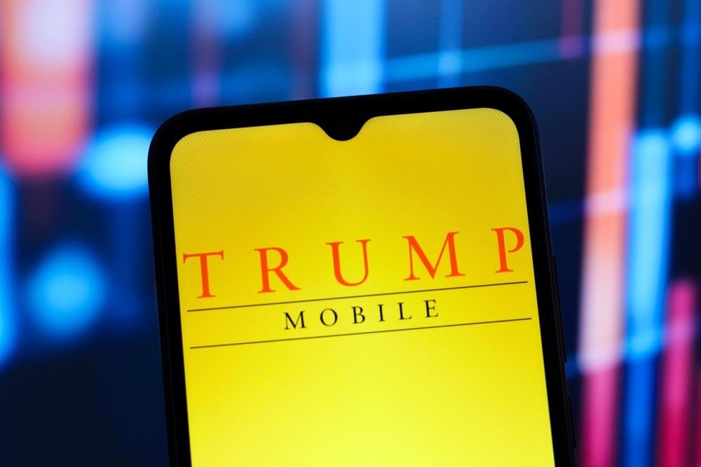 Nešto najbizarnije što se ikad desilo u svetu mobilnih: Priča o Trampovom telefonu je zaista nerealna!