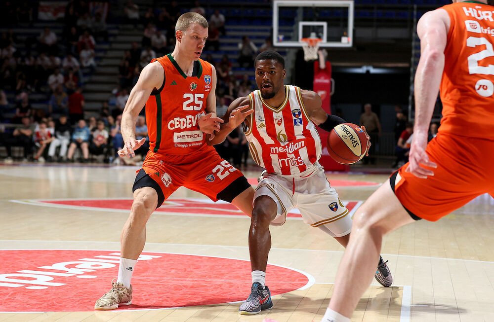 ABA liga kaznila sudiju sa majstorice Crvene zvezde i Cedevita Olimpije (Foto)