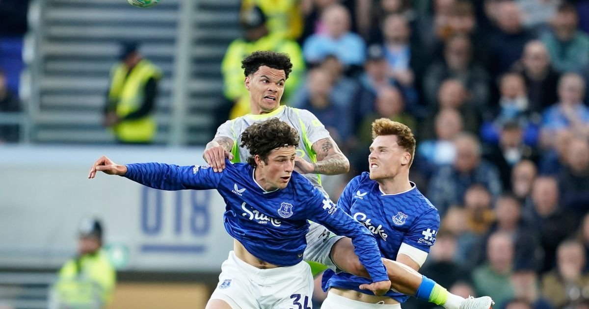 Everton imao sve u svojim rukama, Sanderlend preokrenuo, Fulam daleko od Evrope, Brajton "kiksnuo"