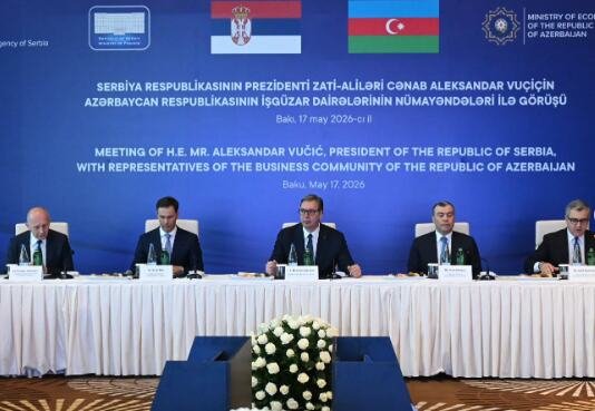 DOGOVARANJE NOVIH INVESTICIJA Vučić u Bakuu sa azerbejdžanskim kompanijama: U fokusu energetika, gasna elektrana i razvoj Srbije (FOTO)