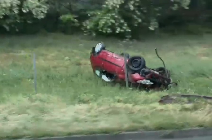 Prevrnulo se putničko vozilo na auto-putu Beograd–Niš kod Begaljičkog brda