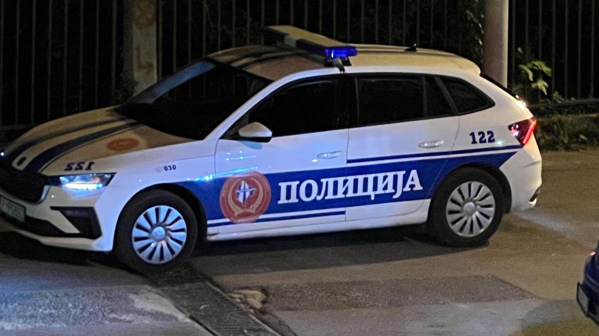 TURISTI UPALI U PEĆINU DUBOKU 15 METARA: Drama u Ulcinju, ekipe za spašavanje ih brzo izvukle