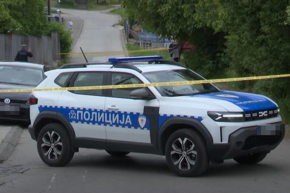 KRVNIČKI TUKAO OCA, PA GA GURNUO NIZ STEPENICE: Stravičan slučaj u Istočnom Sarajevu, oglasili se nadležni
