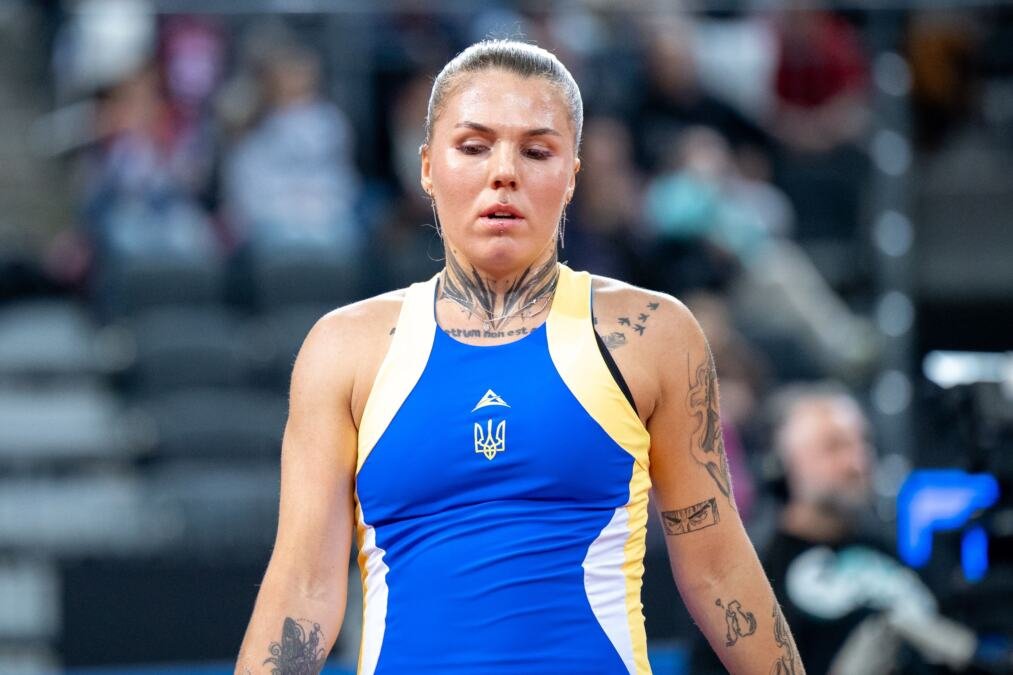 "UZIMANJE KRVAVOG NOVCA JE NEMORALNO" Nesportskim gestom zgrozila javnost, pa šokantnom porukom izazvala haos na mrežama!