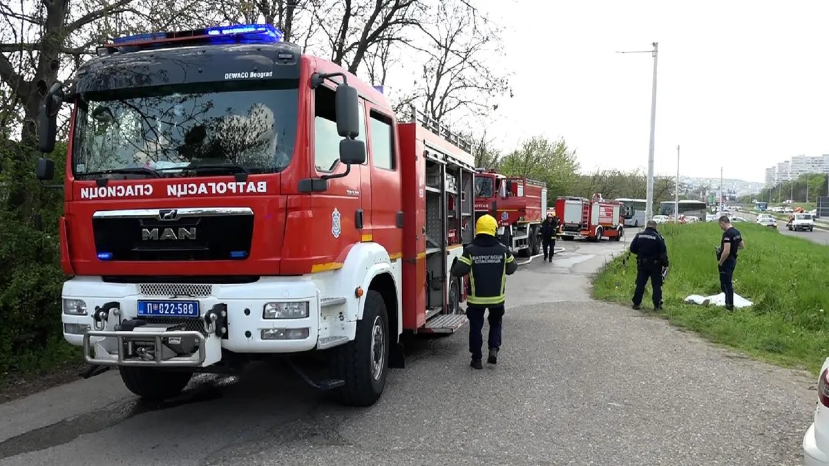 Požar na Novom Beogradu: Stan izgoreo zbog punjača, baka, deka i unuci jedva pobegli iz vatrene stihije