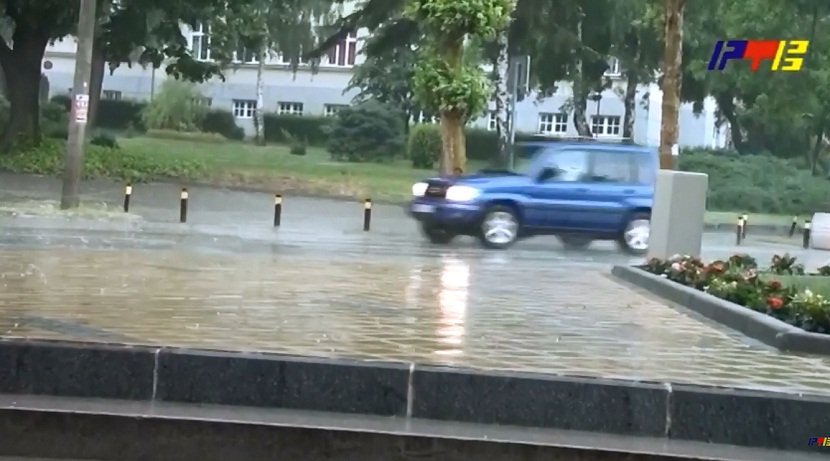Kad vidite šta je prejako zagrevanje uradilo Vranju, OSTAĆETE U ŠOKU: Ovako izgleda MONSUNSKI PLJUSAK (SNIMAK)