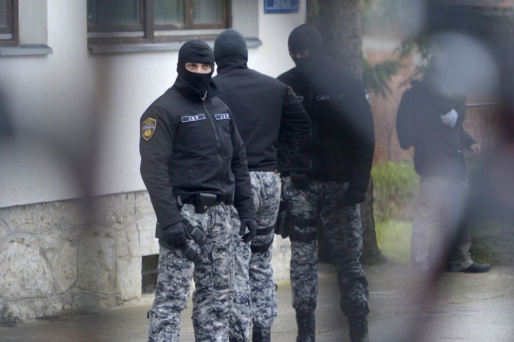 Stava i užas u Kiseljaku: Muškarac ubio taštu i ranio suprugu!