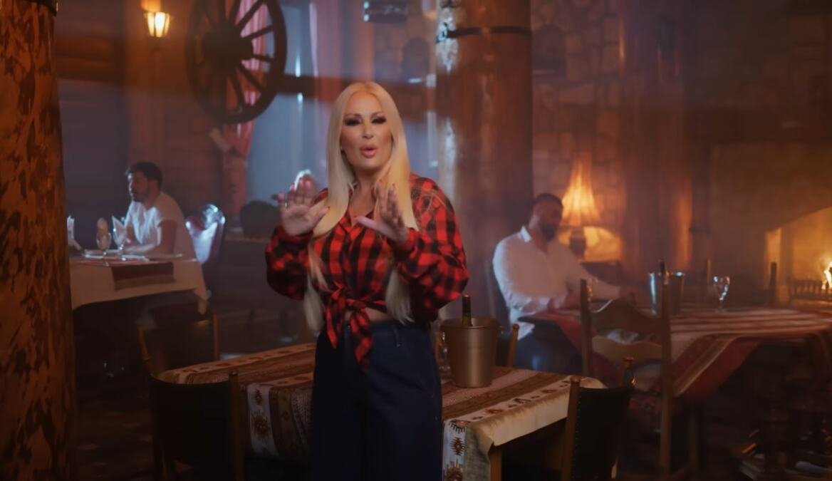 ELMA SINANOVIĆ SNIMILA SPOT SA OPTUŽENIM U SLUČAJU BRUTALNOG UBISTVA! Oglasila se i pevačica, evo šta kaže