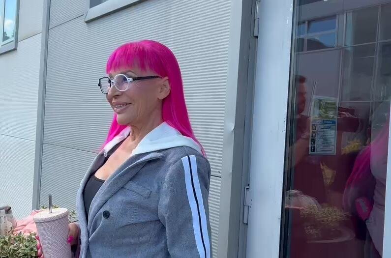 ZORICA BRUNCLIK STIGLA NA SNIMANJE SA KEMIŠOM I ĆERKOM: Nema ja šta da vam dajem izjave, vi pričate umesto mene (VIDEO)